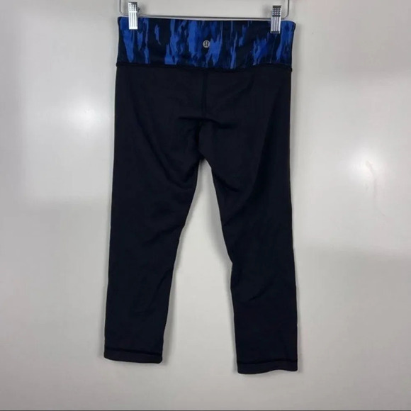 Lululemon Wunder Under Crop III Reversible Leggings Black/Blue Size 6 Womens - Picture 5 of 12